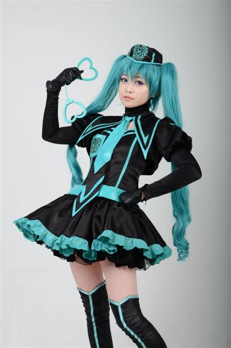 Miku Hatsune cosplay by MniamChan on DeviantArt