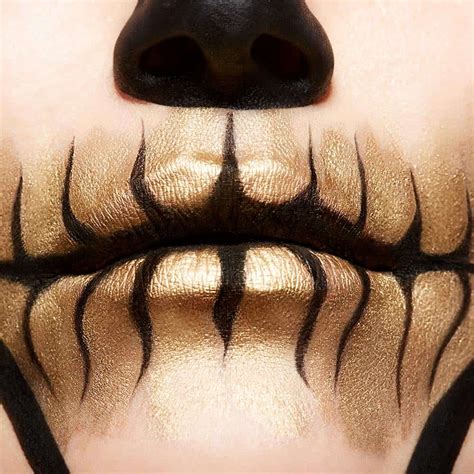 Getting Ready: Cool Halloween Lip Art to Inspire You!