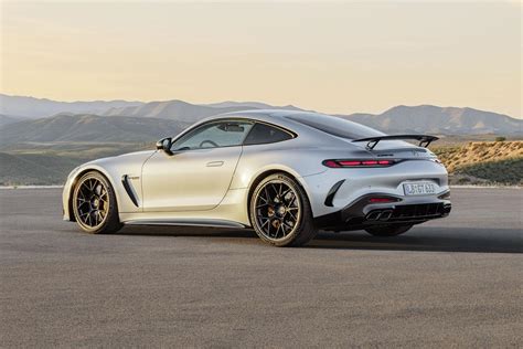 2024 Mercedes-AMG GT coupe unveiled with 4 seats – Motocourt