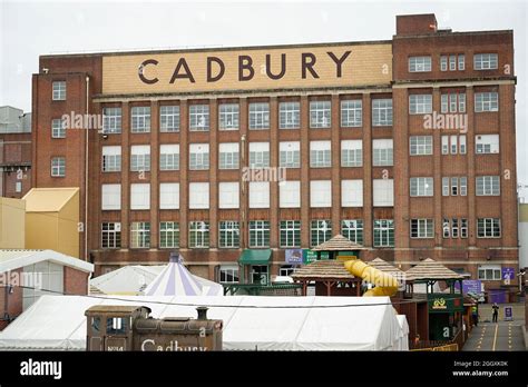 Cadbury chocolate factory bournville birmingham uk hi-res stock ...