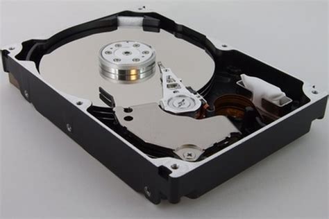 The Advantages of Magnetic Disk Storage Over Main Memory | It Still Works