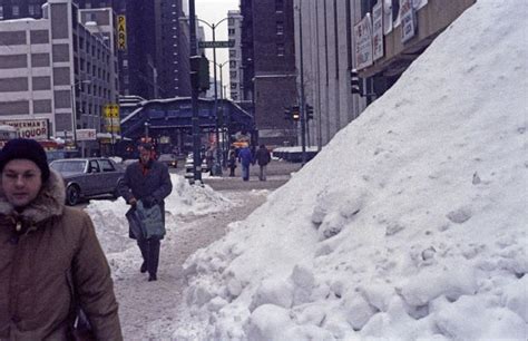 24 Amazing Color Photos Capture Chicago's Street Scenes During the ...