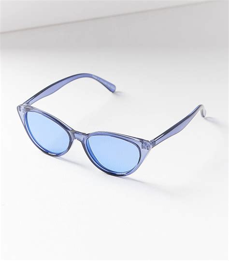 Shop the Coolest Cat-Eye Sunglasses | WhoWhatWear