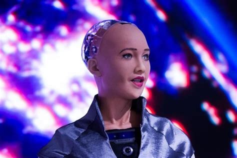 Best Example Of Artificial Intelligence - Sophia The Robot