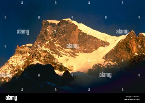 Snow covered Himalaya Mountains India Stock Photo - Alamy