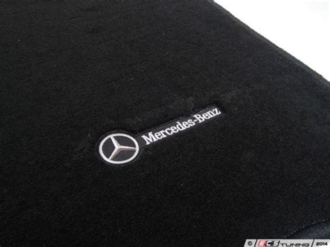 Mercedes benz rubber floor mats logo