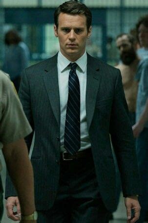 Jonathan Groff as Holden Ford in Netflix Mindhunter. Netflix released ...