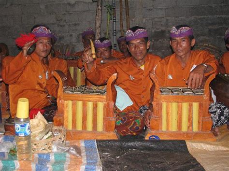 BALINESE GAMELAN: BALI'S TRADITIONAL PERCUSSION ORCHESTRAS- LashWorld