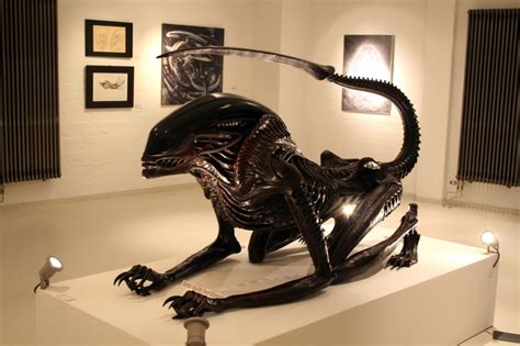 HR Giger - Alien sculpture