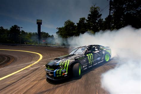 Wallpaper : race cars, smoke, Ford Mustang, sports car, drift, race ...