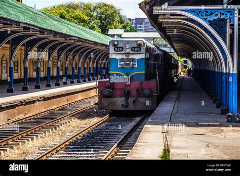 Kompanna Vidiya railway station, Colombo, Sri Lanka Stock Photo ...