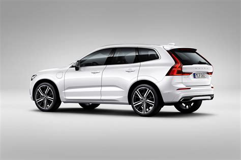 All-new Volvo XC60 revealed in Geneva | SME Tech Guru