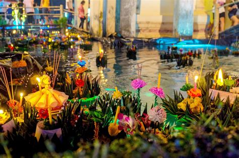 Loy Krathong in Bangkok - The Thai Festival of Lights and Lanterns – Go ...