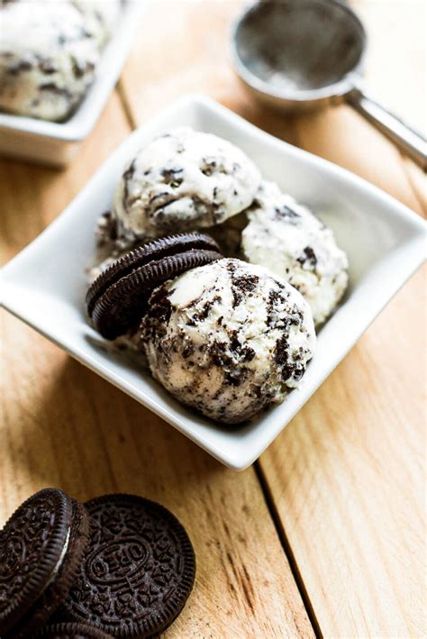 Oreo Vanilla Ice Cream, The Creamy Recipe (5 Ingredients) - Lilie Bakery