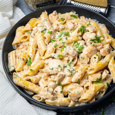 Creamy Paprika Chicken Pasta – Skinny Spatula