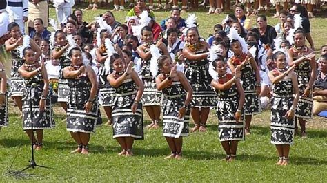 Tonga Tangos: DANCING FOR THE QUEEN