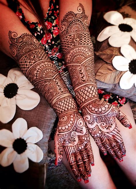 I like the forearm-part of this pattern. Now taking henna Bookings for ...