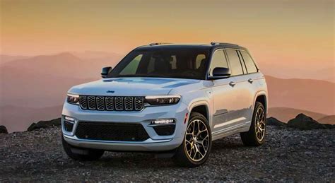 New 2023 Jeep Trackhawk SUV Review – Cars Authority