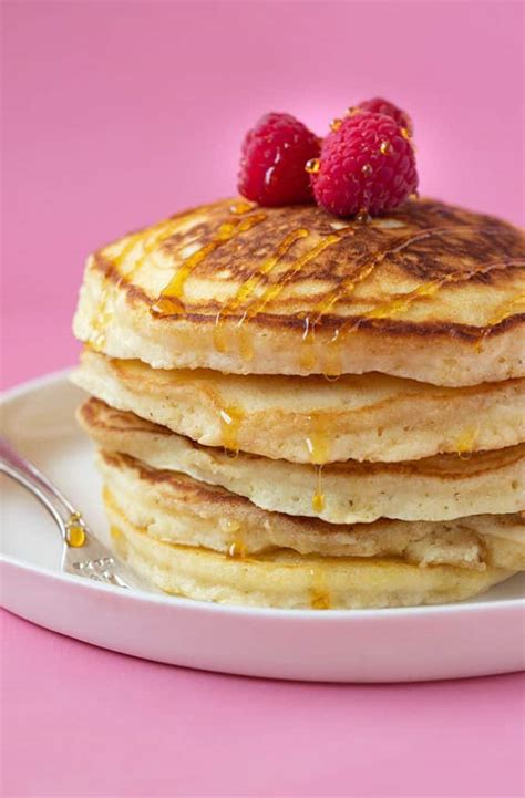 Thick And Fluffy American Pancakes - Sweetest Menu