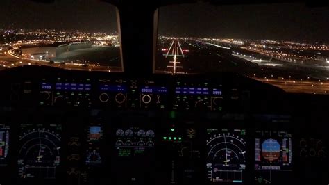 Smoothest A380 landing. Night landing in Dubai (DXB / OMDB) Flight Deck ...