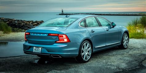 2018 Volvo S90 | Consumer Guide Auto