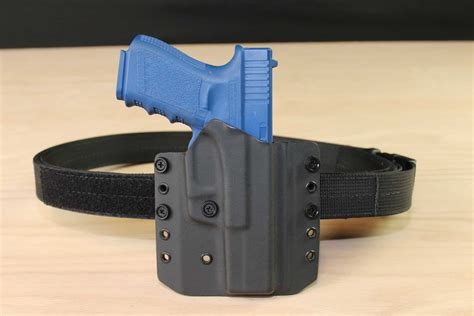 Black Glock 17 / 22 Holster – Right Handed With Adjustable Retention ...