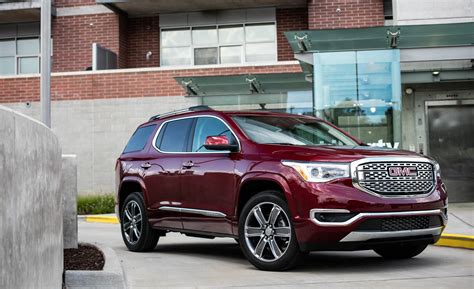 2017 GMC Acadia Denali AWD Exterior Gallery (Photo 45 of 56)