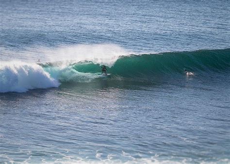 Surfing Uluwatu // The 2022 Ultimate Surfing Uluwatu Guide (Updated)