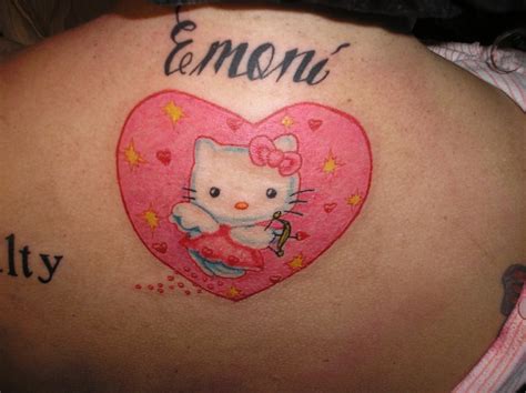 8 hello kitty tattoo design | EntertainmentMesh