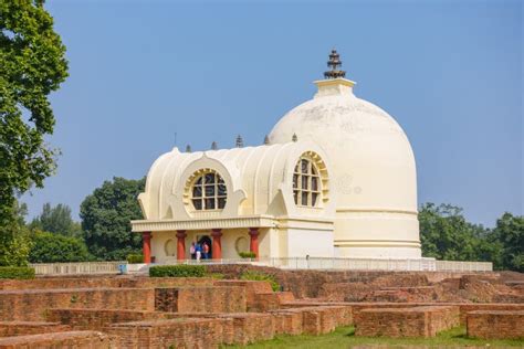 Parinirvana Stupa and Temple, Kushinagar, India Stock Photo - Image of ...