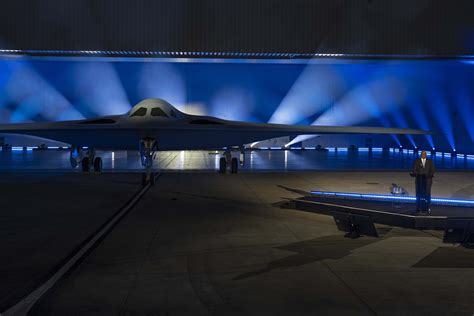 World Gets First Look at B-21 Raider > U.S. Department of Defense ...