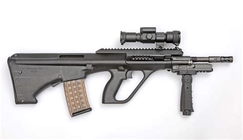 SURYA MALAM: Steyr AUG Assault rifle, Austria