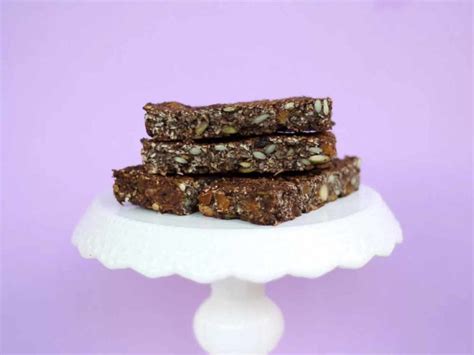 HOW TO MAKE GRANOLA BARS LOW IN SUGAR - What Sarah Bakes