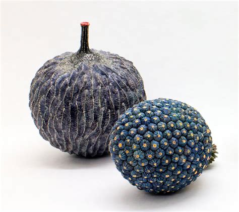 Kaori Kurihara's botanical ceramics - Suzanne Lovell Inc.