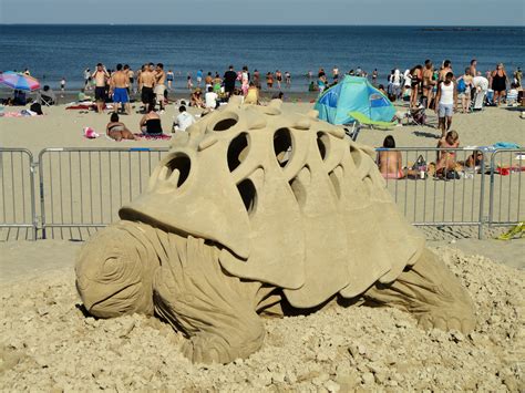 14 Awesome sand sculptures - VolGanga