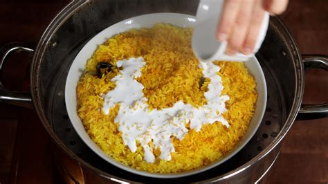 How to make a Perfect Nasi Kunyit (Turmeric Rice, 黄姜饭) - WoonHeng