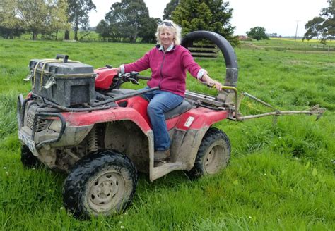 Farmers back quad bike roll-over mandate | VIC