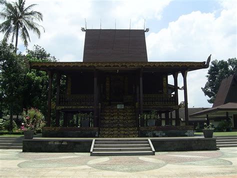 Rumah Adat Banjar ~ Banjarmasin-Culture