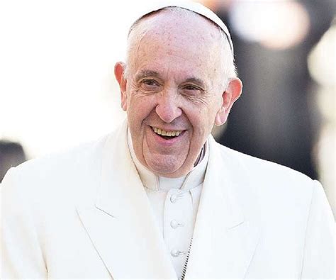 Pope Francis Biography - Facts, Childhood, Family Life & Achievements