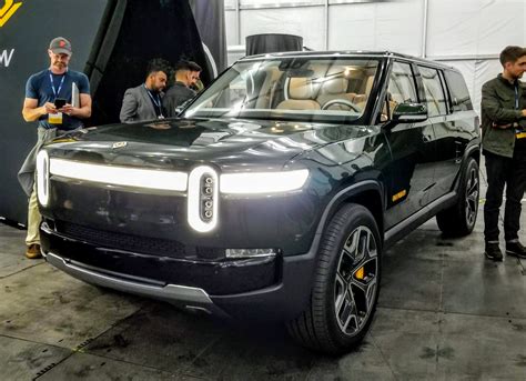 Is The Rivian R1S The Ultimate Electric Sport Utility Vehicle ...