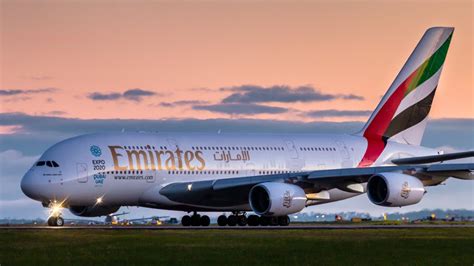 8x AWESOME A380 Takeoffs & Landings - Emirates Airbus A380 at Melbourne ...