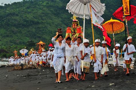 Very Random Streams: Nyepi in Bali - a day of silence to mark the new year