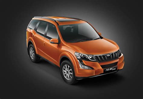 Mahindra XUV 500 Automatic Price, Mileage, Specifications, Colors