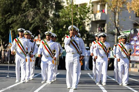 Mehr News Agency - Iran Army Day parade in Bushehr