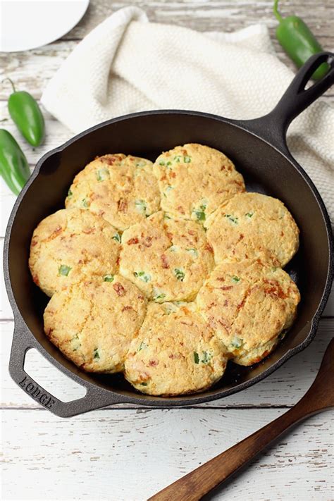 Jalapeño Cheddar Cornmeal Biscuits - The Toasty Kitchen