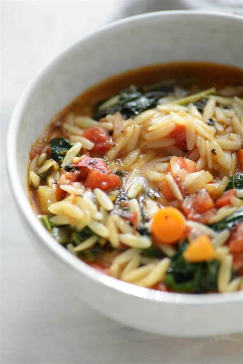 Simple Tuscan Kale Soup Recipe - Delish Knowledge