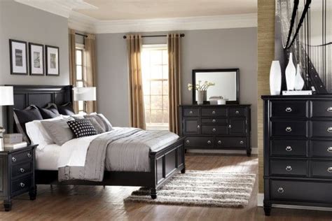 20+ Black Furniture Bedroom Ideas - HMDCRTN