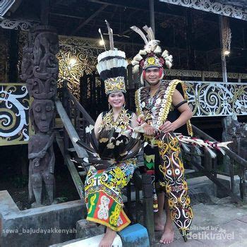 Pakaian Adat Dayak - GALERI NUSANTARA