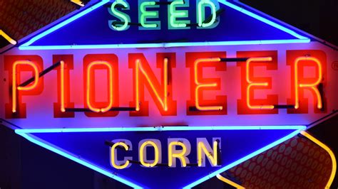 Pioneer Seed Corn SSTN | M105 | Davenport 2018