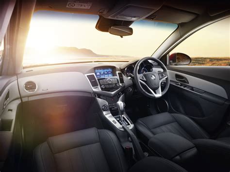 2015 Holden Cruze interior – PerformanceDrive